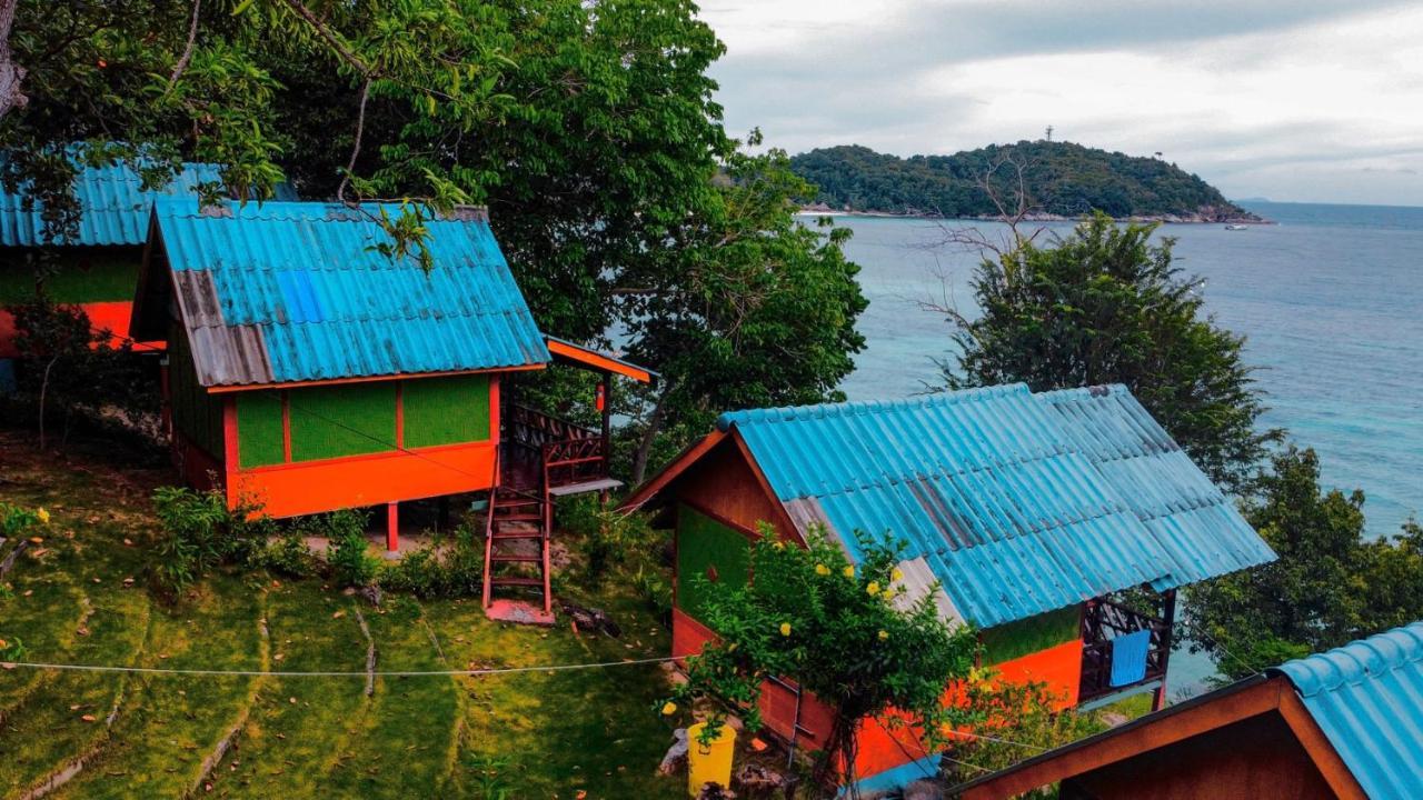 Daya Hill Seaview Hotel Koh Lipe Buitenkant foto