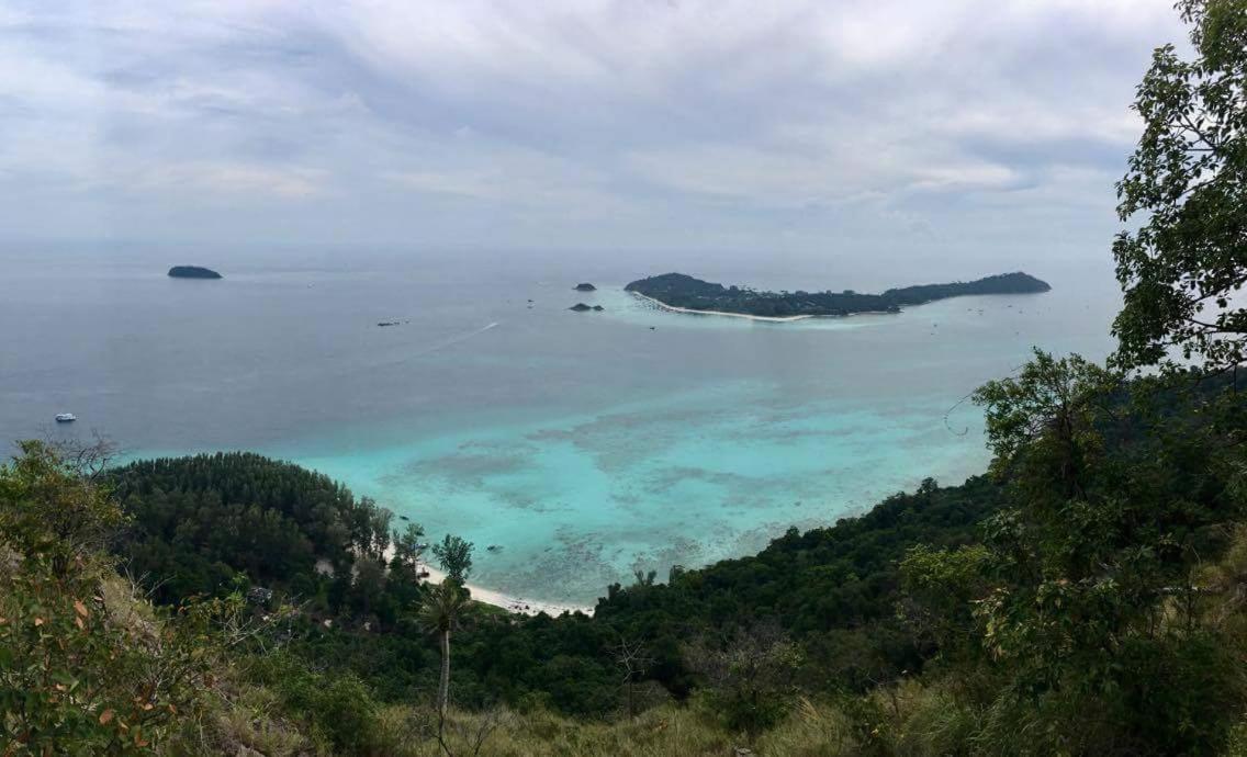 Daya Hill Seaview Hotel Koh Lipe Buitenkant foto